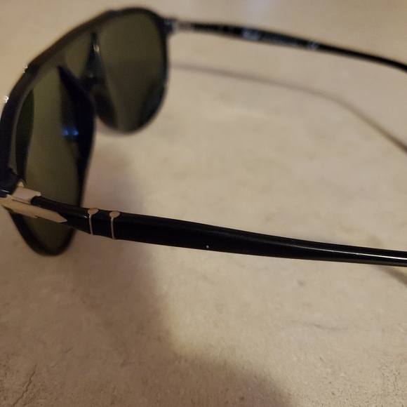 Persol sunglasses - Picture 1 of 3